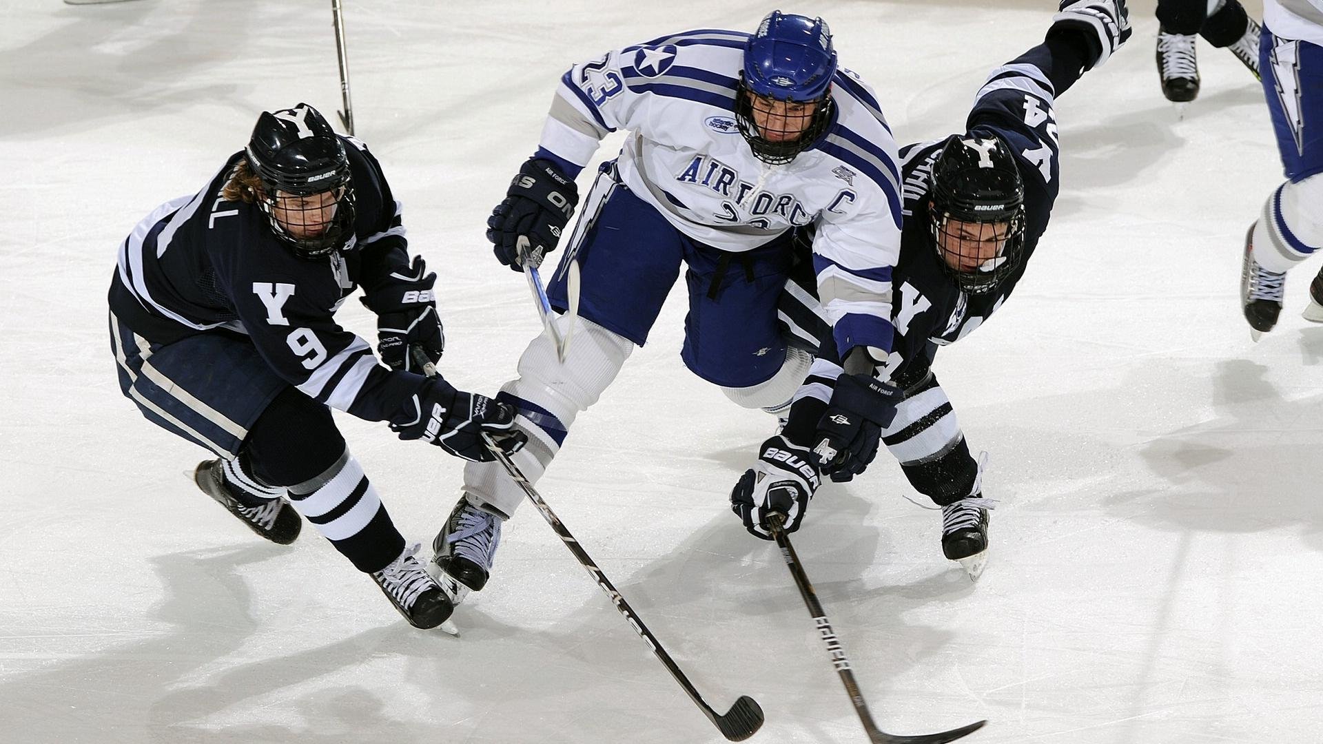 美队教练盛赞年轻选手状态,美队年纪